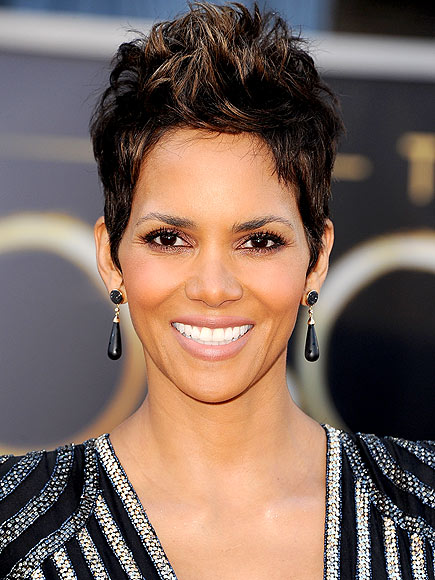 Halle Berry After Nose Job | Surgery VIP